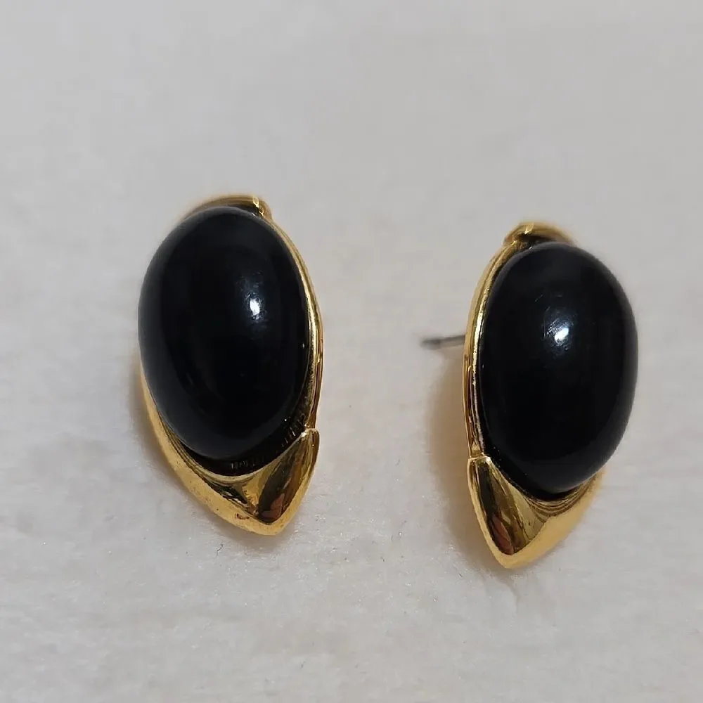 Vintage Black and Gold Earrings